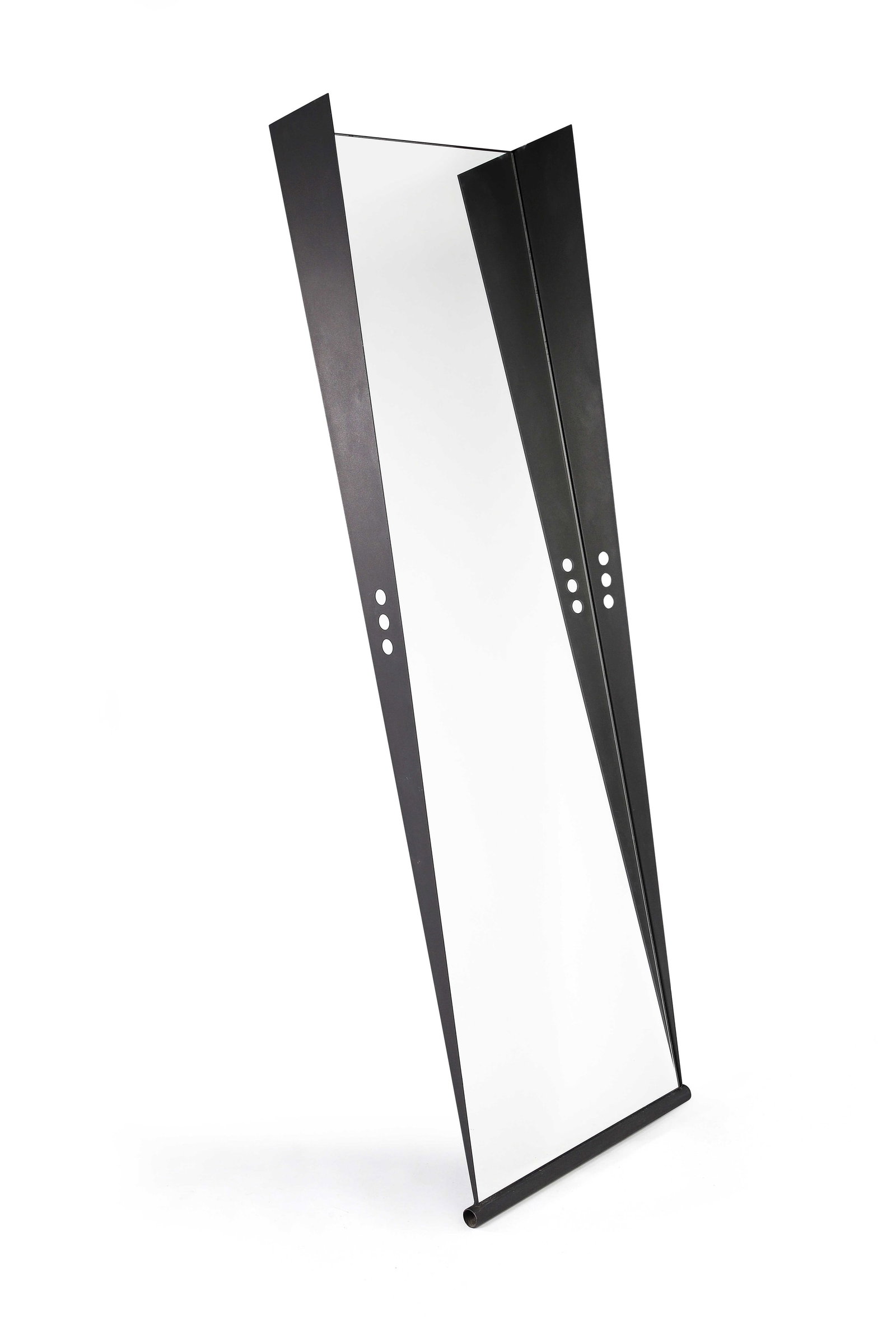 Philippe STARCK (1949): Rare miroir dit Tom Double Tôle d’acier emboutie et perforée, miroir, pvc 179 x 58 x15 cm. Conçu en 1985 puis édité par Les 3 suisses, été 1990 Note : - Nous r