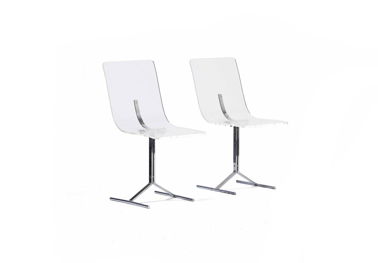 Marc DU PLANTIER (1901-1975) Paire de chaises Altuglas, acier 84 x 39 x 50 cm. Circa 1965. Ré: Marc DU PLANTIER (1901-1975) Paire de chaises Altuglas, acier 84 x 39 x 50 cm. Circa 1965. Références : - Patrick Favardin & Guy Bloch-Champfort, Les décorateurs des années 60-70,