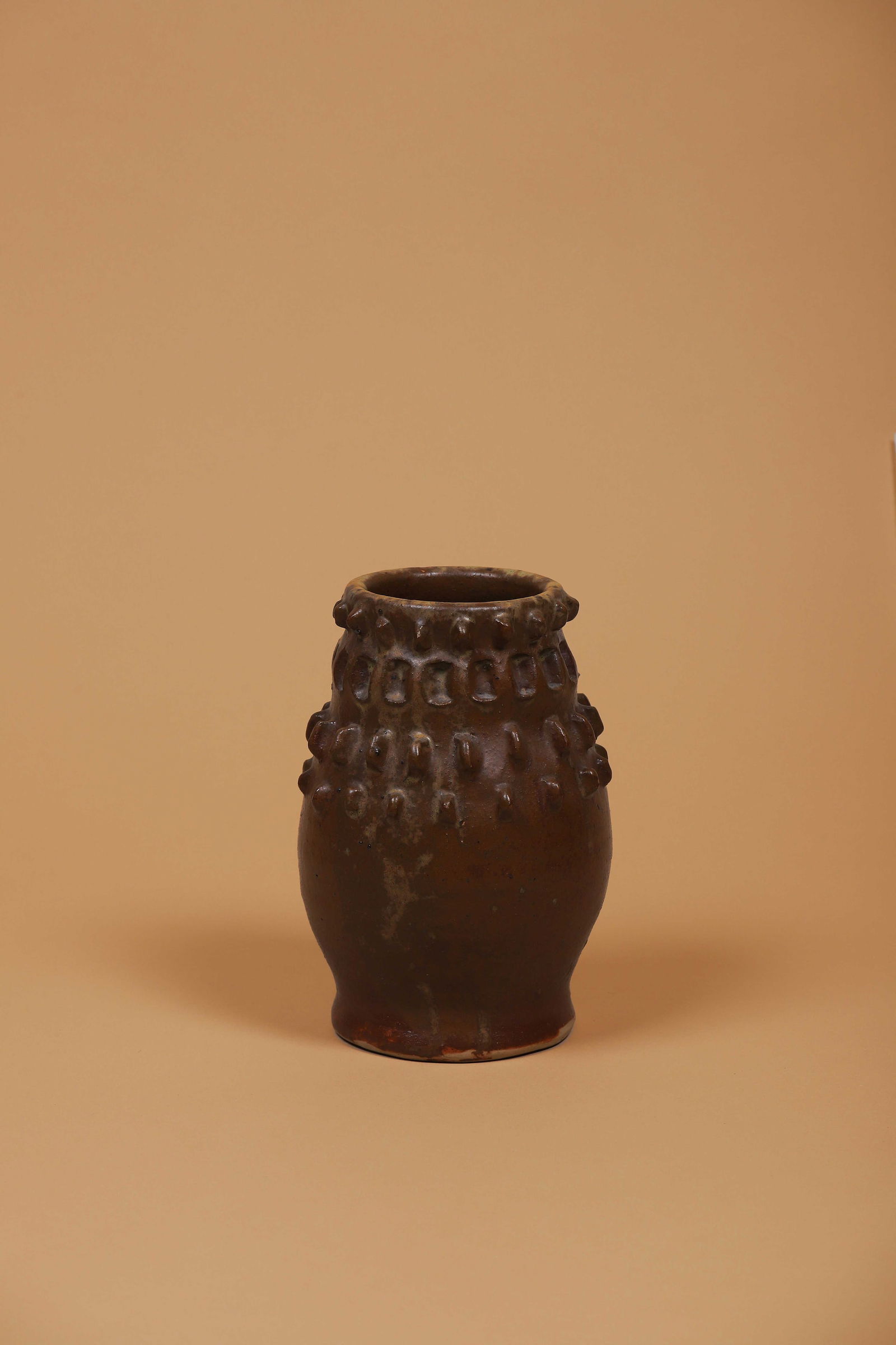 Jean LERAT (1913-1992): Vase modèle 167 En grés Signé J Lerat, daté et situé la Borne sous la base, porte le numéro 167 H. : 23.5 cm. 1943