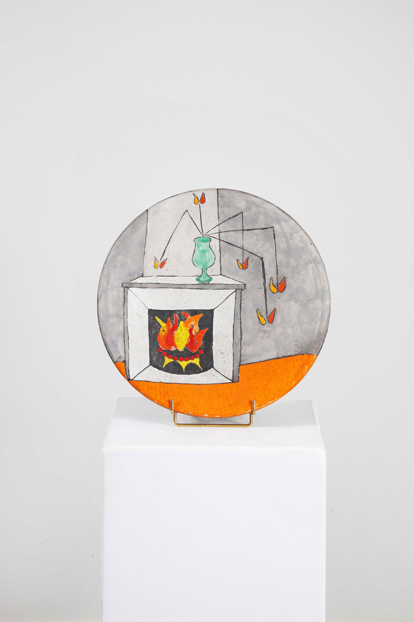 Gilbert VALENTIN (1928-2001): Large coupeÉpreuve en céramique émaillée polychrome à décor d’unintérieurSignée G. Valentin les archanges et situé Vallauris surl’enversH. : 6.