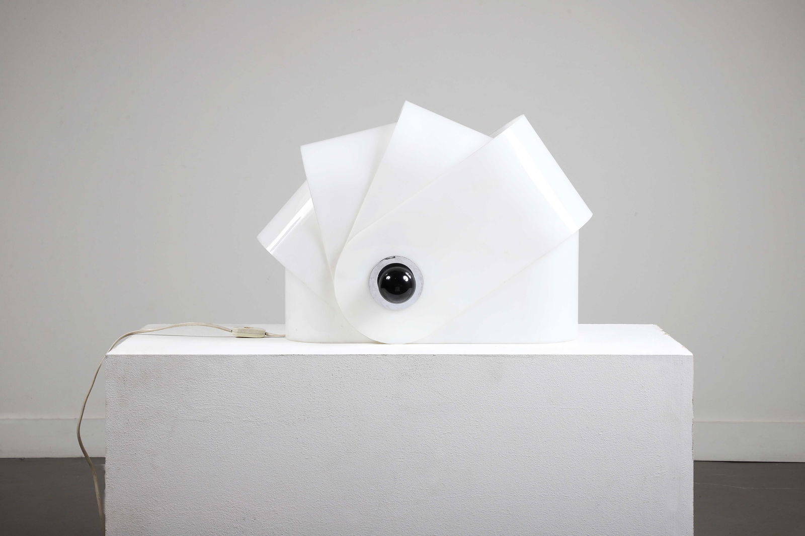 SUPERSTUDIO (XX) (1 of 1)