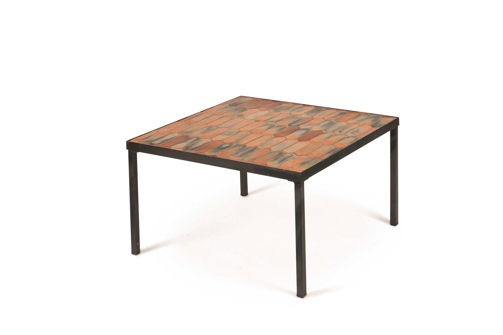 ROGER CAPRON (1922-2006): Table basse, circa 1965, à plateau carré en grés émaillé polychrome disposé sur une structure en métal laqué noir formant un piètement