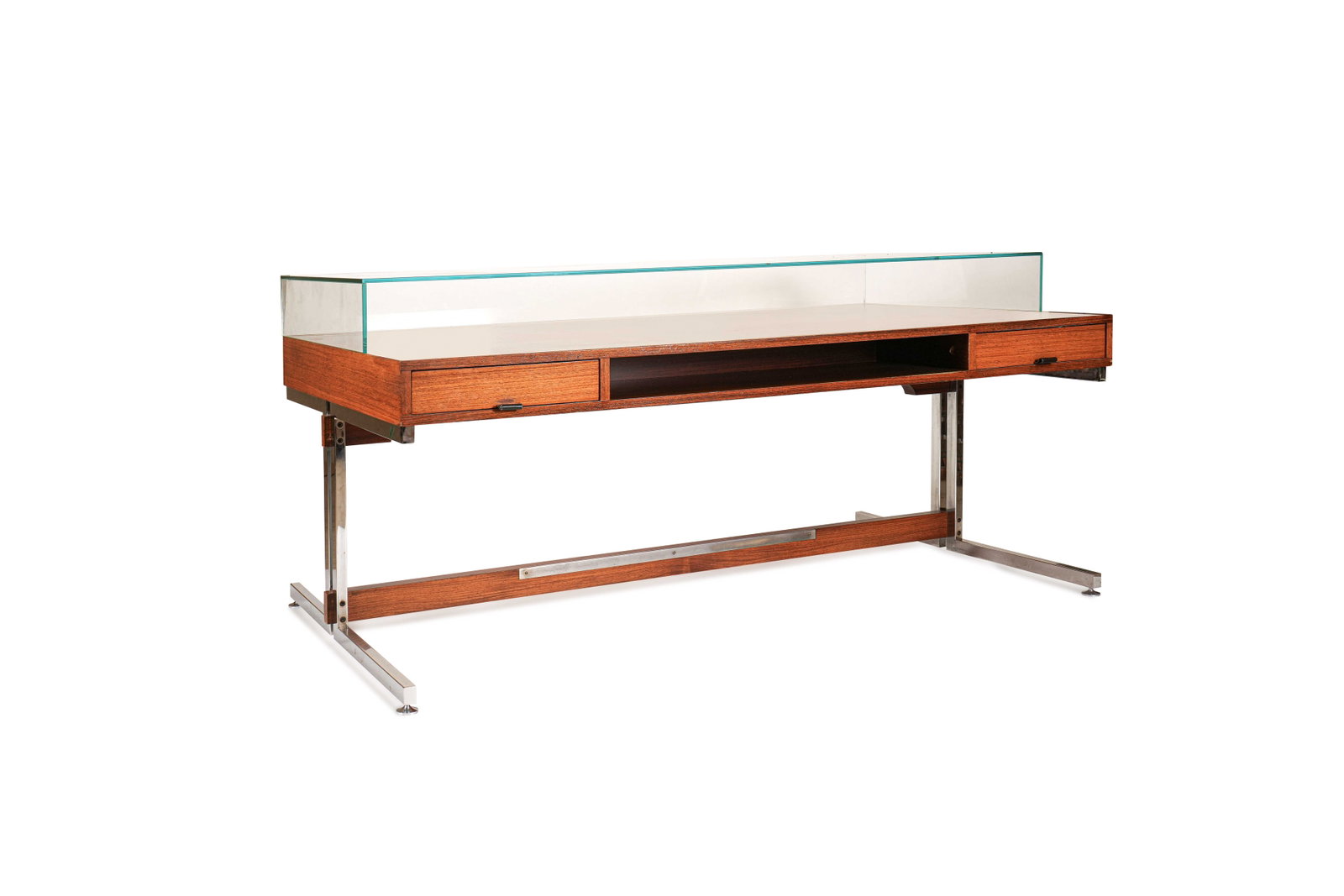 FLORENCE KNOLL (1917-2019): Bureau de direction, circa 1970, à grand caisson supérieur en placage de palissandre, ouvrant d'un côté par une niche centrale et deux tiroirs et de l'autre par un grand casier,