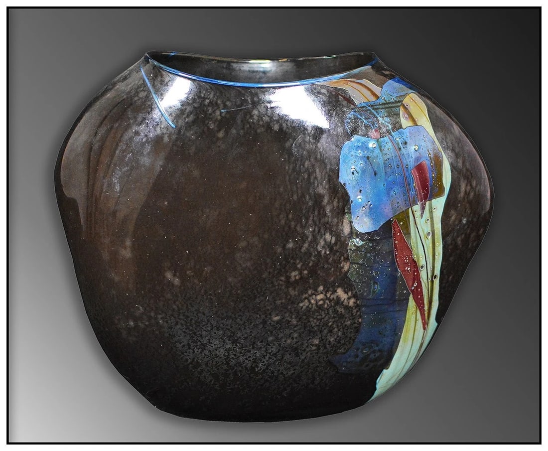 William Morris Original Full Round Hand Blown Glass Shard Vessel Sculpture Signed: This lot includes:Gallery COA. In-house shipping available (insurance and international shipping for an additional charge).Artist: William MorrrisTitle: Shard Vessel OriginalMedium: Hand Blown Glass S