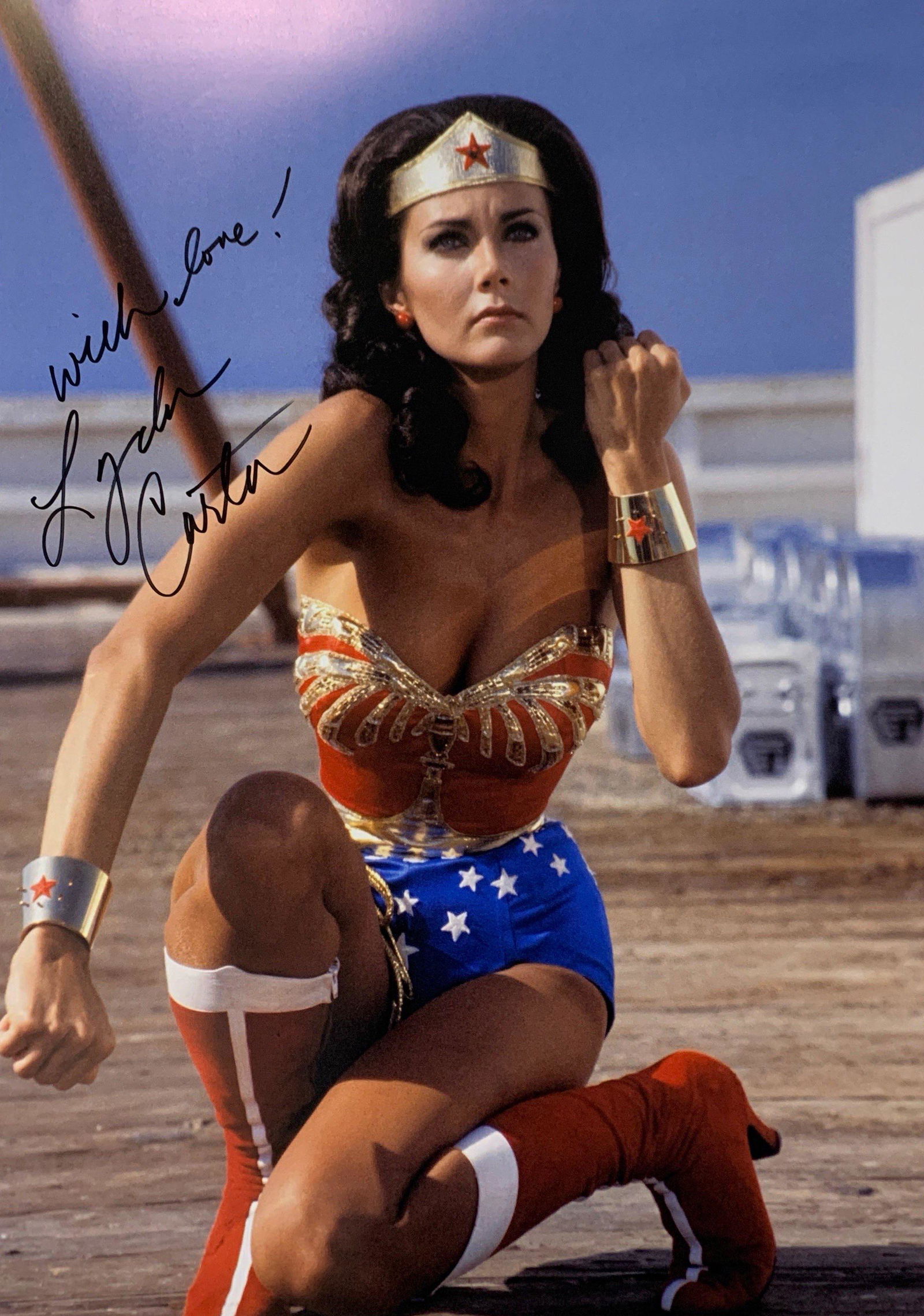 Autograph Signed Lynda Carter Wonder Woman Poster (1 of 1)