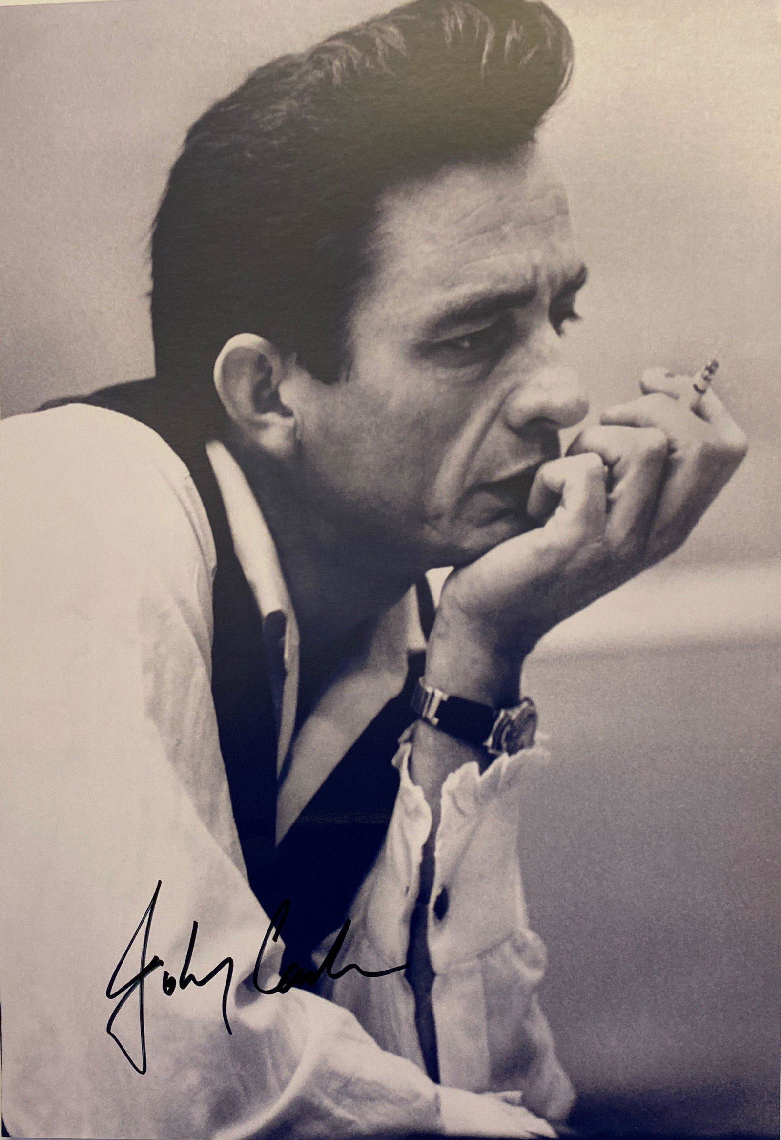 Autograph Signed Johnny Cash Photo (1 of 1)