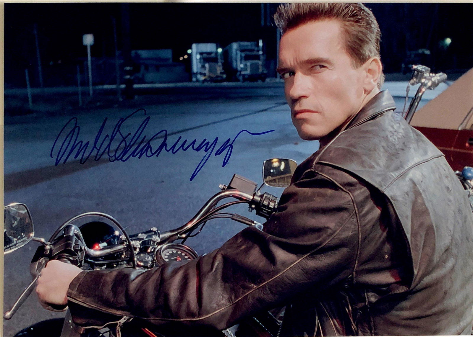 Autograph Signed Terminator Arnold Schwarzenegger Photo (1 of 1)