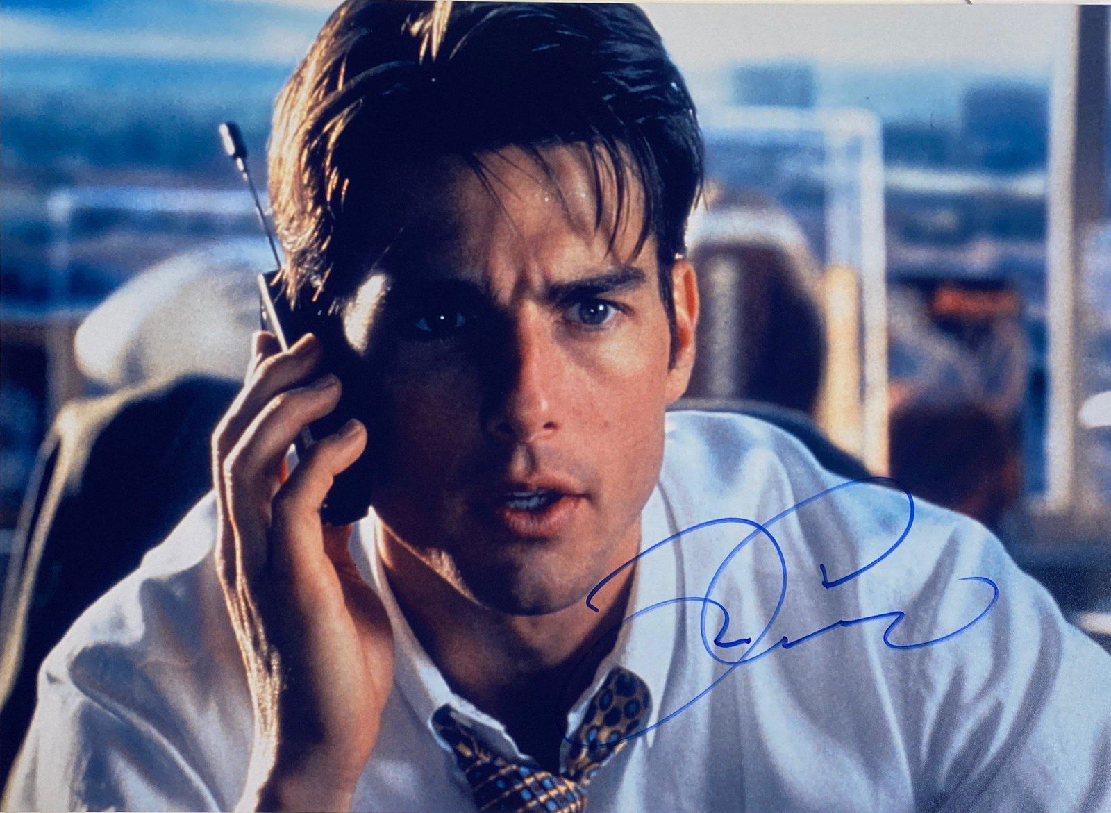 Autograph Signed Tom Cruise Jerry maguire Photo: Category: Autograph CollectiblesAutograph By: Tom CruiseSize : 8' x 10'Item is in great condition with no damage, unframed and certified.Please review our Terms and Conditions before bidding, all sale
