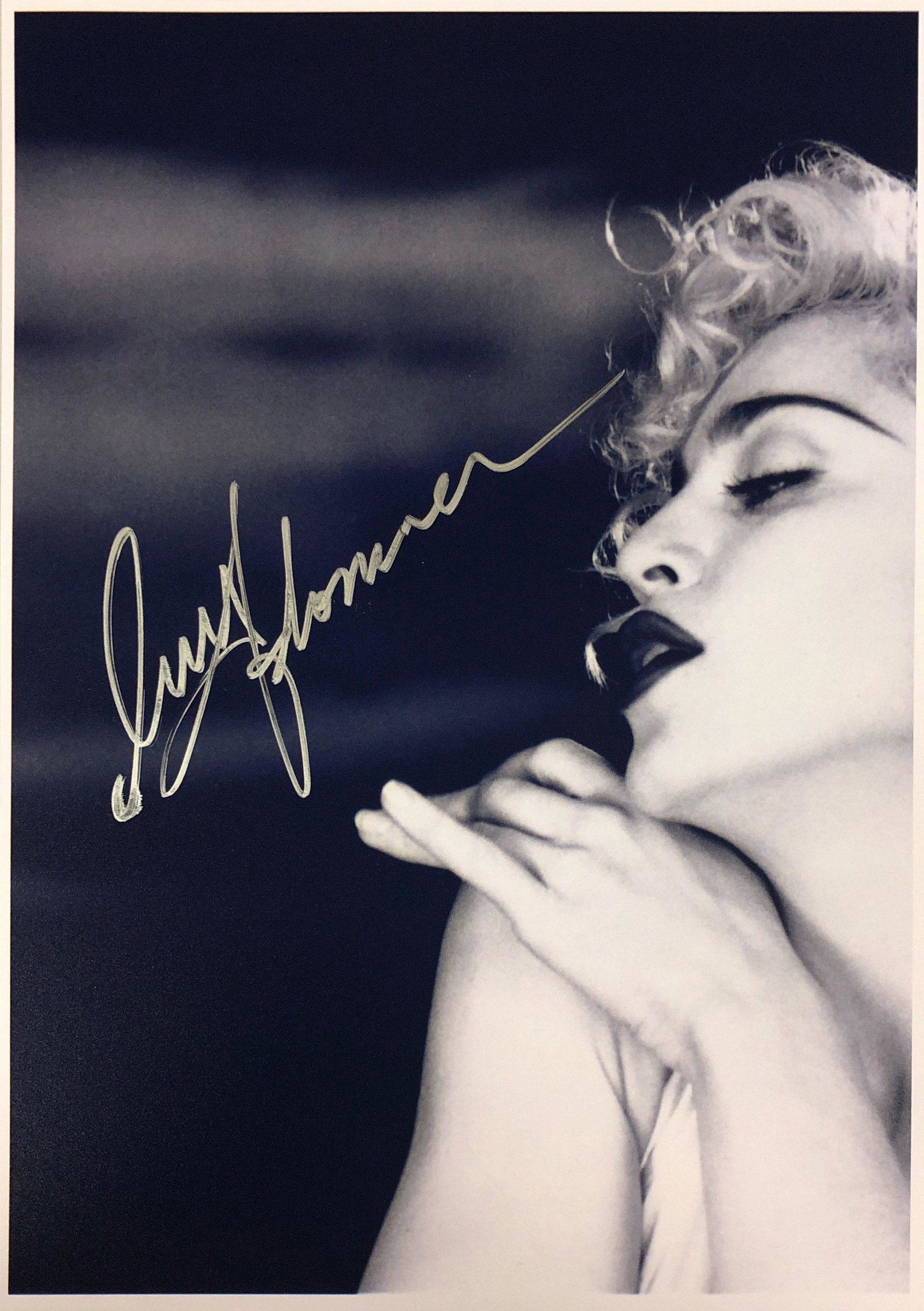 Madonna Signed Photo: Autographed by:MadonnaSize : 8" x 10"Authentication Code: PC38091Unframed Vertified and Excellent Condition Please kindly read our Terms and Conditions before bidding.