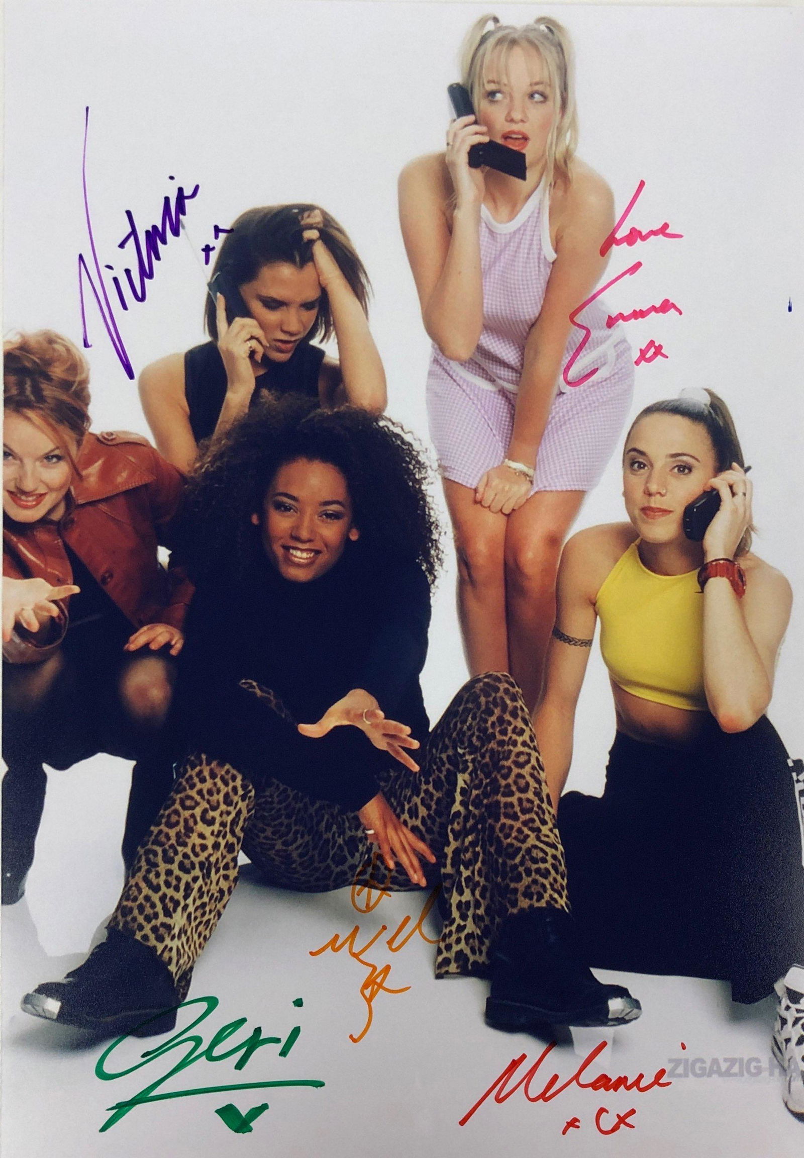 Spice Girls Victoria Beckham Signed Photo (1 of 1)