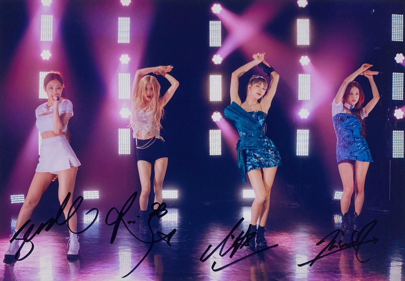 Blackpink Lisa Signed Photo: Autographed by:Lisa, Jennie, Rose, JisooSize : 8" x 10"Authentication Code: PC26551Unframed Vertified and Excellent Condition Please kindly read our Terms and Conditions before bidding.
