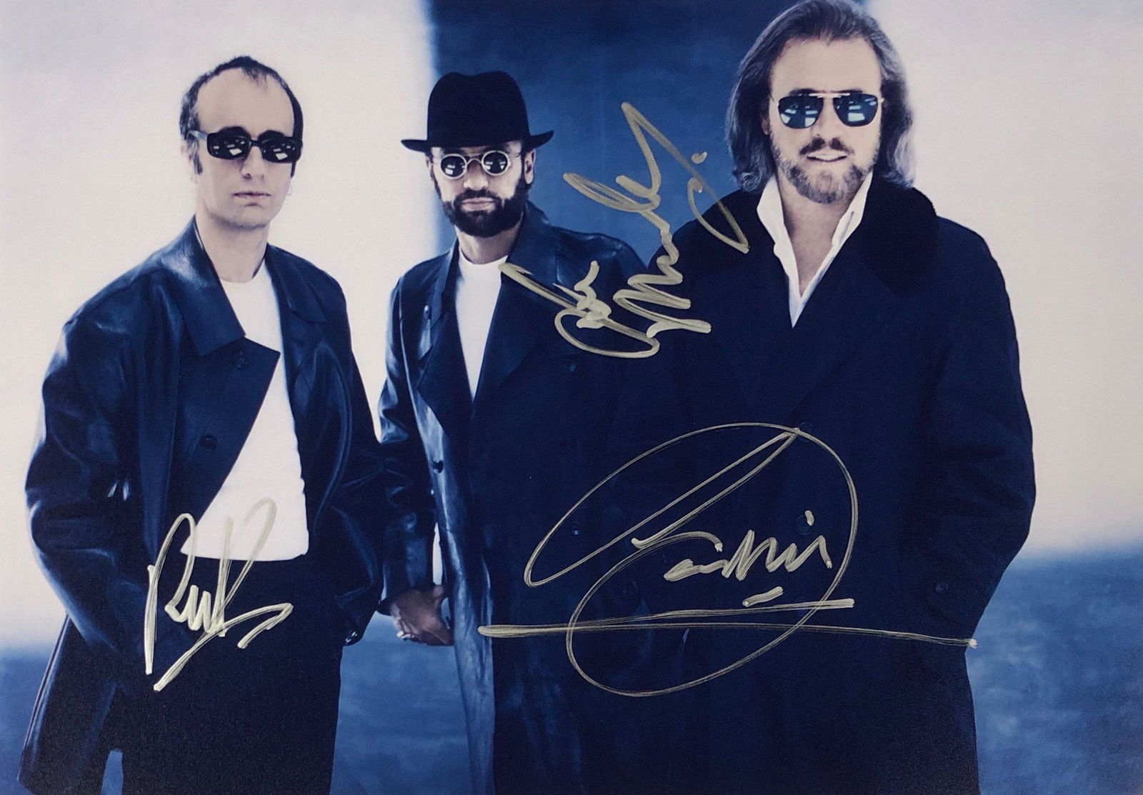 Bee Gees Gibb Robin Signed Photo (1 of 1)