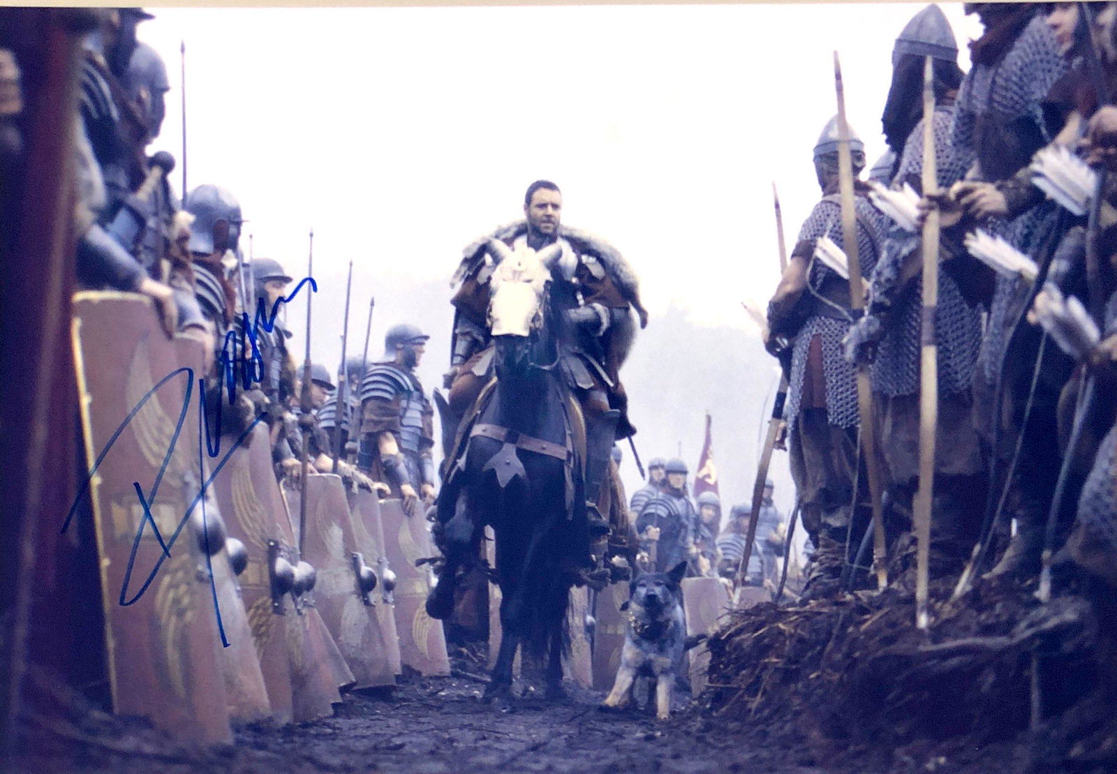 Russell Crowe Autograph Signed Gladiator Photo (1 of 1)