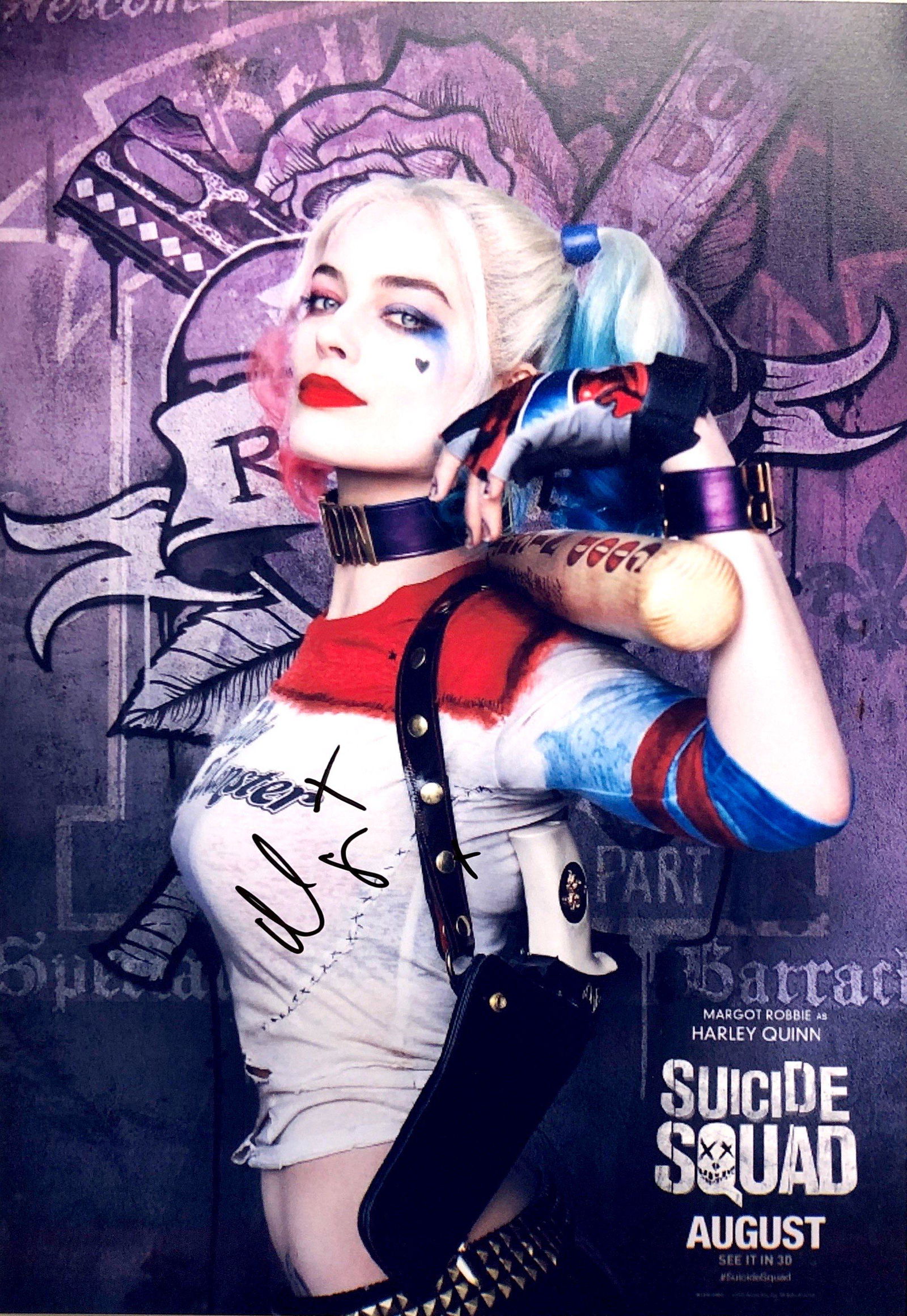 Margot Robbie Autograph Signed Suicide Squad Photo (1 of 1)