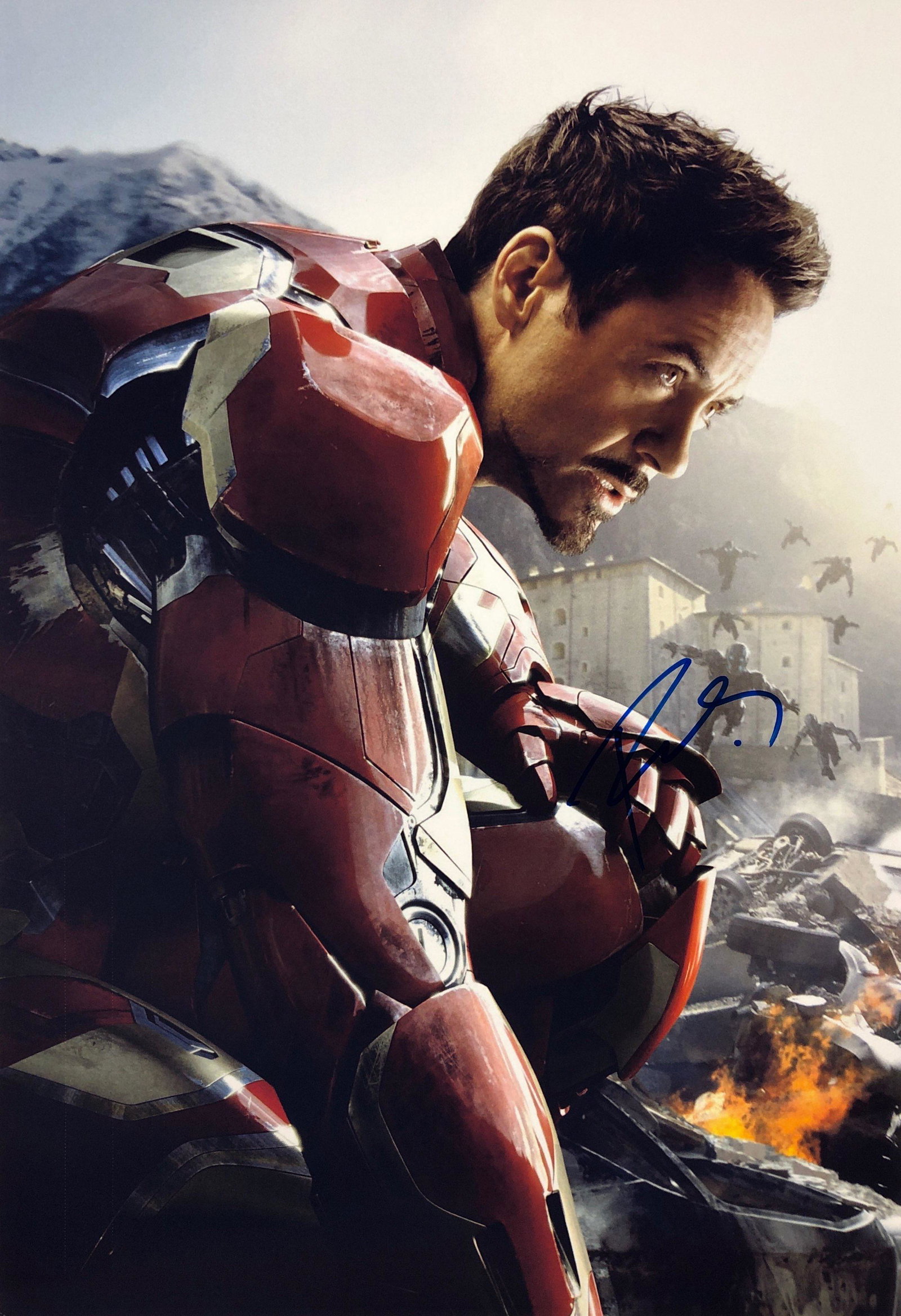 Avneger  Photo Robert Downey Jr. Autographed Signed (1 of 1)