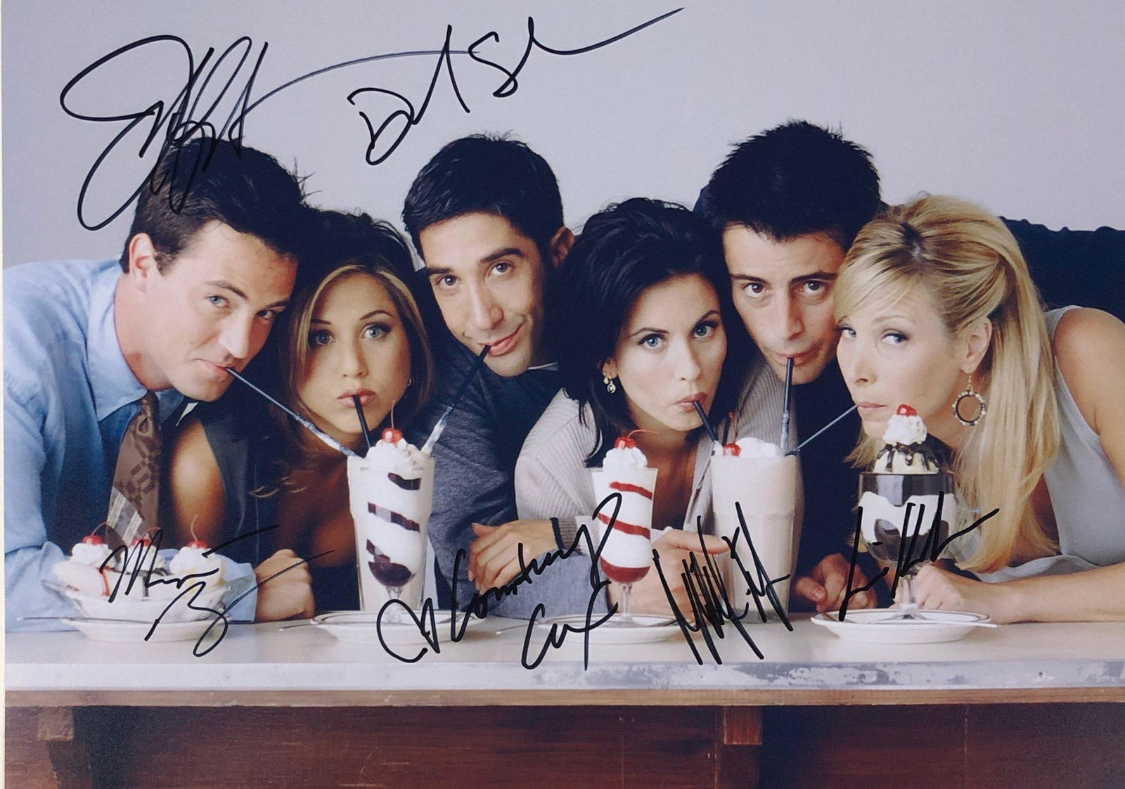FRIENDS Photo Jennifer Aniston Autographed Signed (1 of 1)