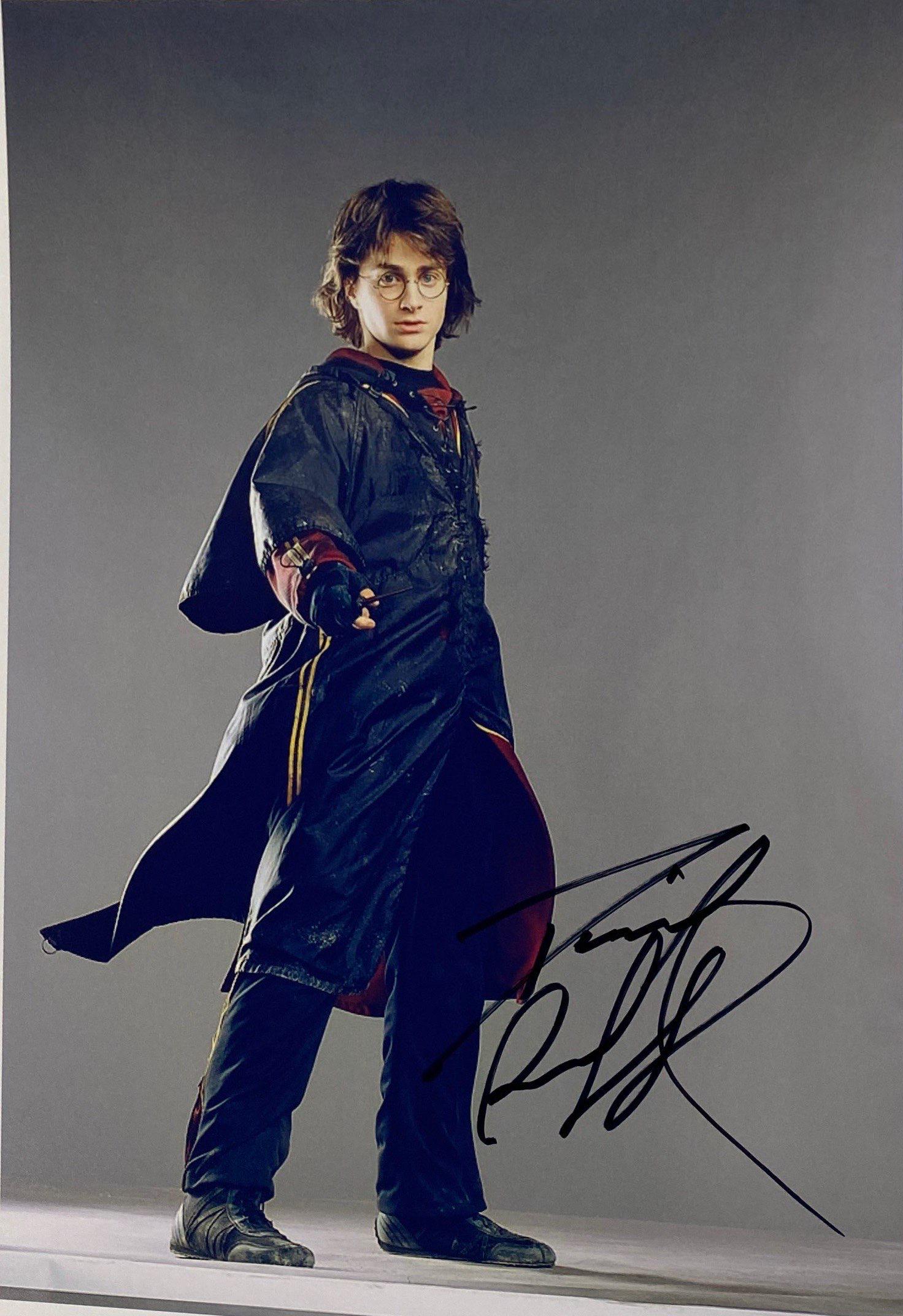 Autograph Signed Harry Potter Daniel Radcliffe Photo (1 of 1)