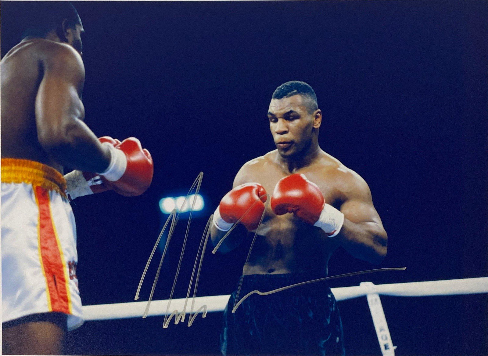 Autograph Signed Boxing Mike Tyson Photo (1 of 1)
