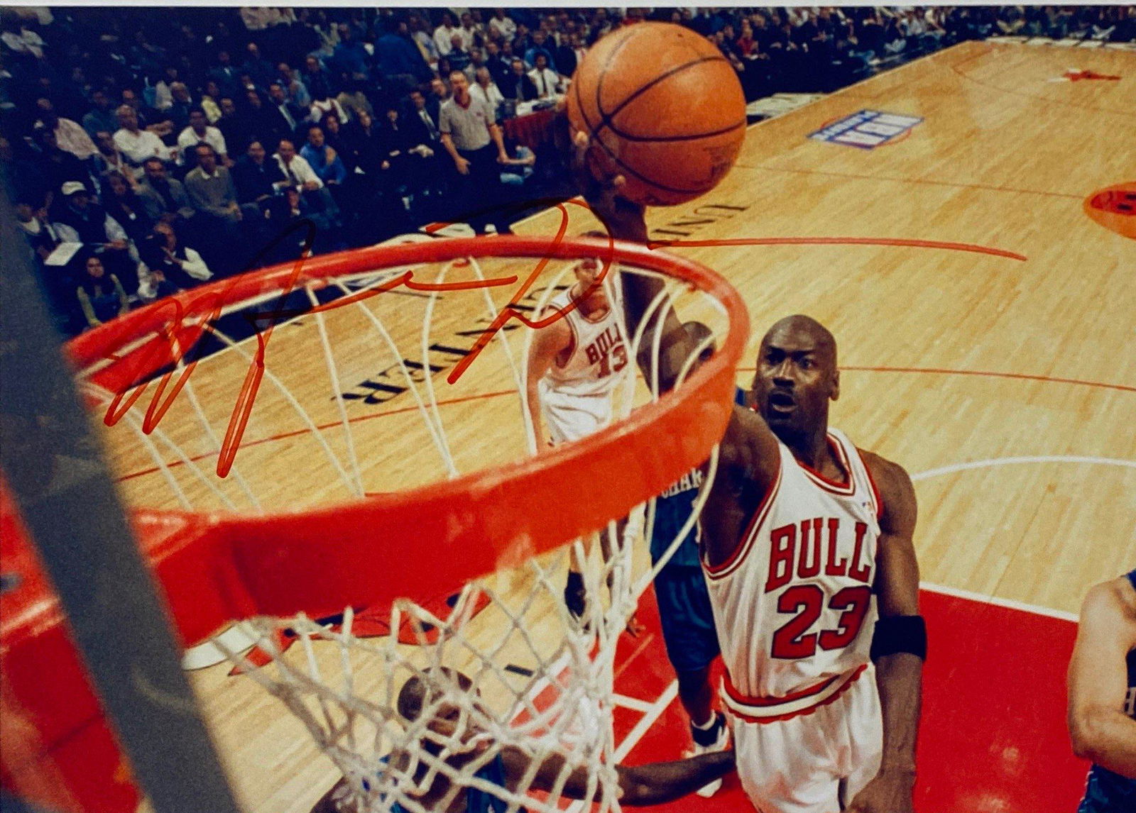 Autograph Signed Basketball Michael Jordan Photo (1 of 1)