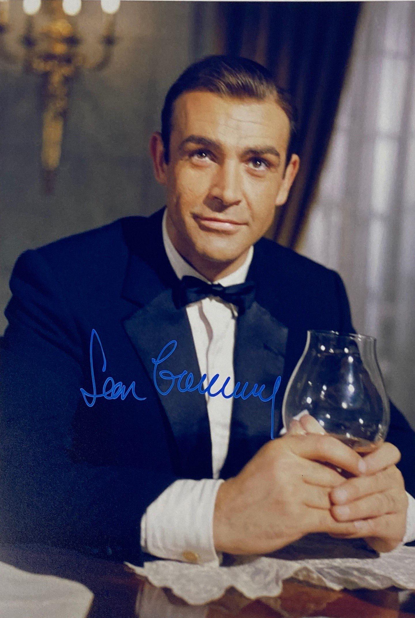 Autograph Signed James Bond Sean Connery Photo (1 of 1)