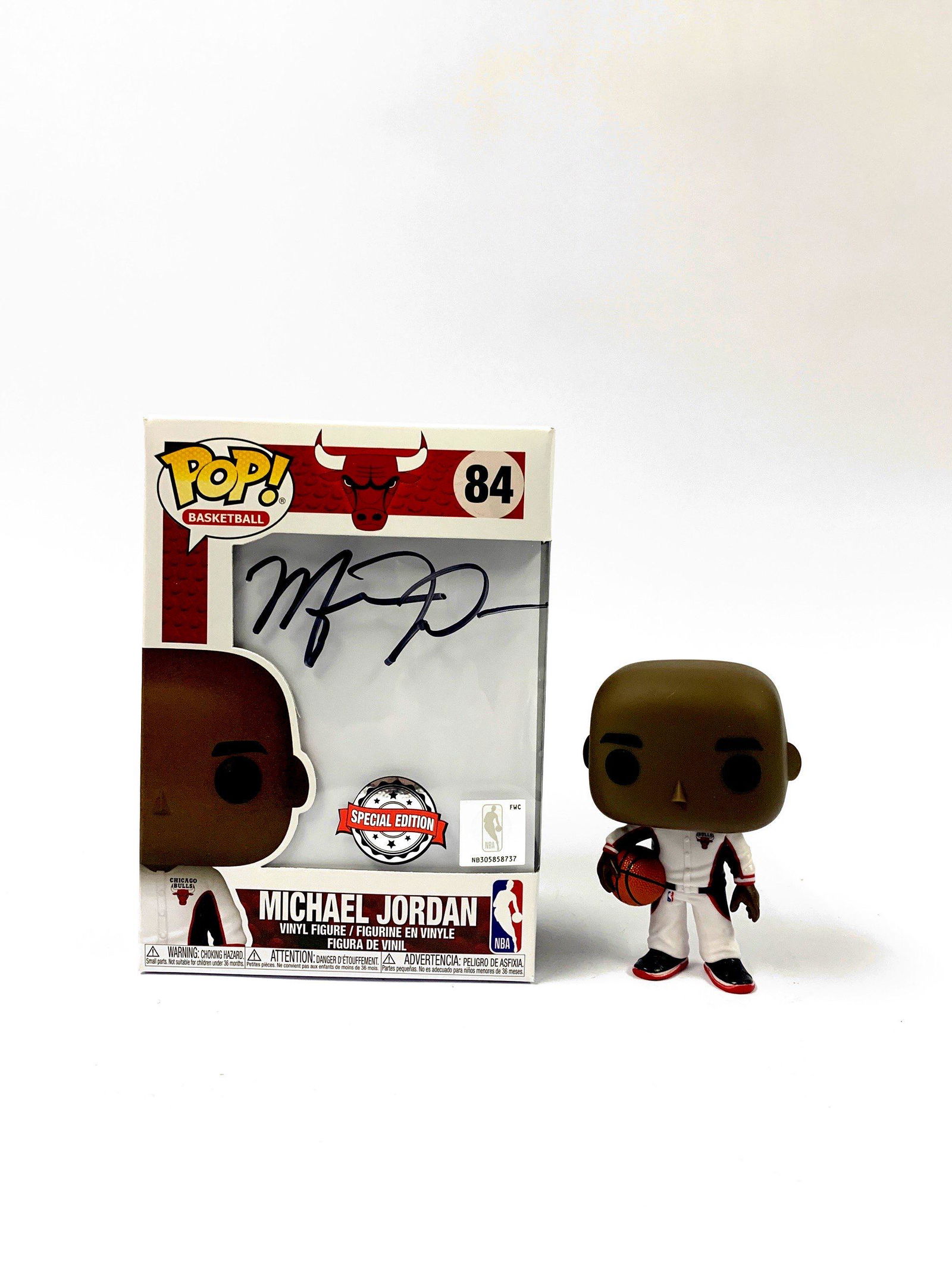 Signed Basketball Michael Jordan Funko Pop