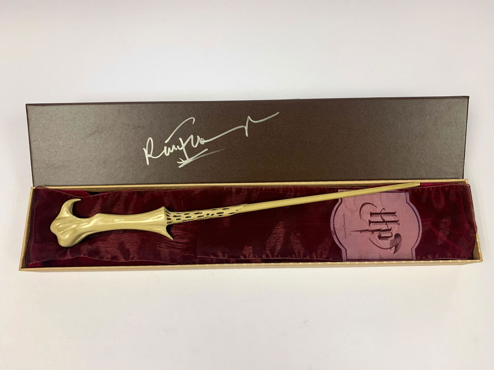 Signed Harry Potter Ralph Fiennes Wand (1 of 1)