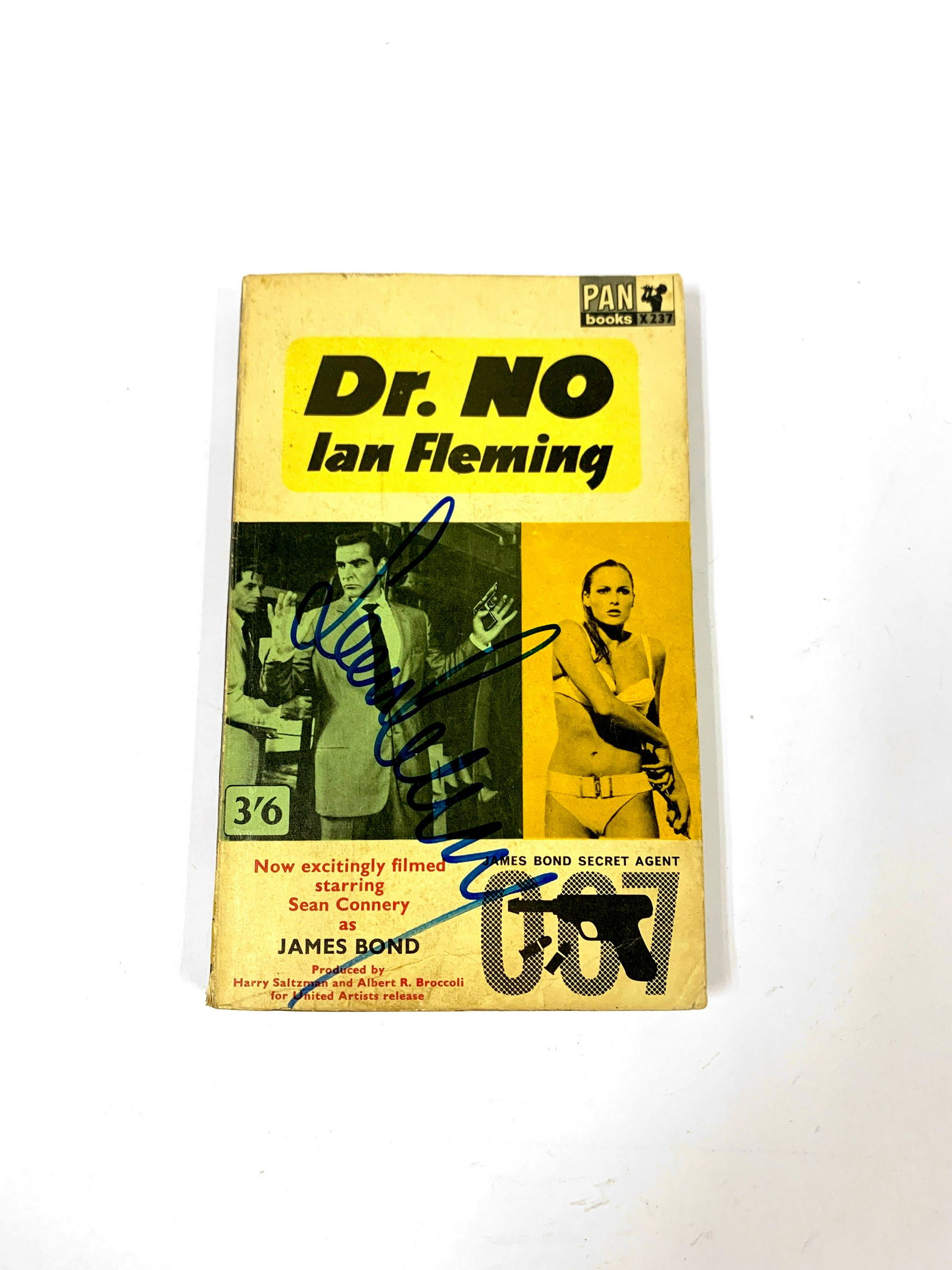 Signed James Bond Dr No Sean Connery Book (1 of 2)