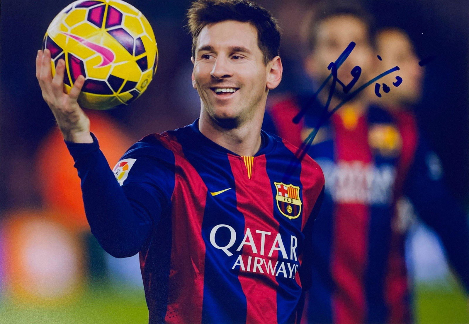 Autograph Signed Football Lionel Messi Photo (1 of 1)