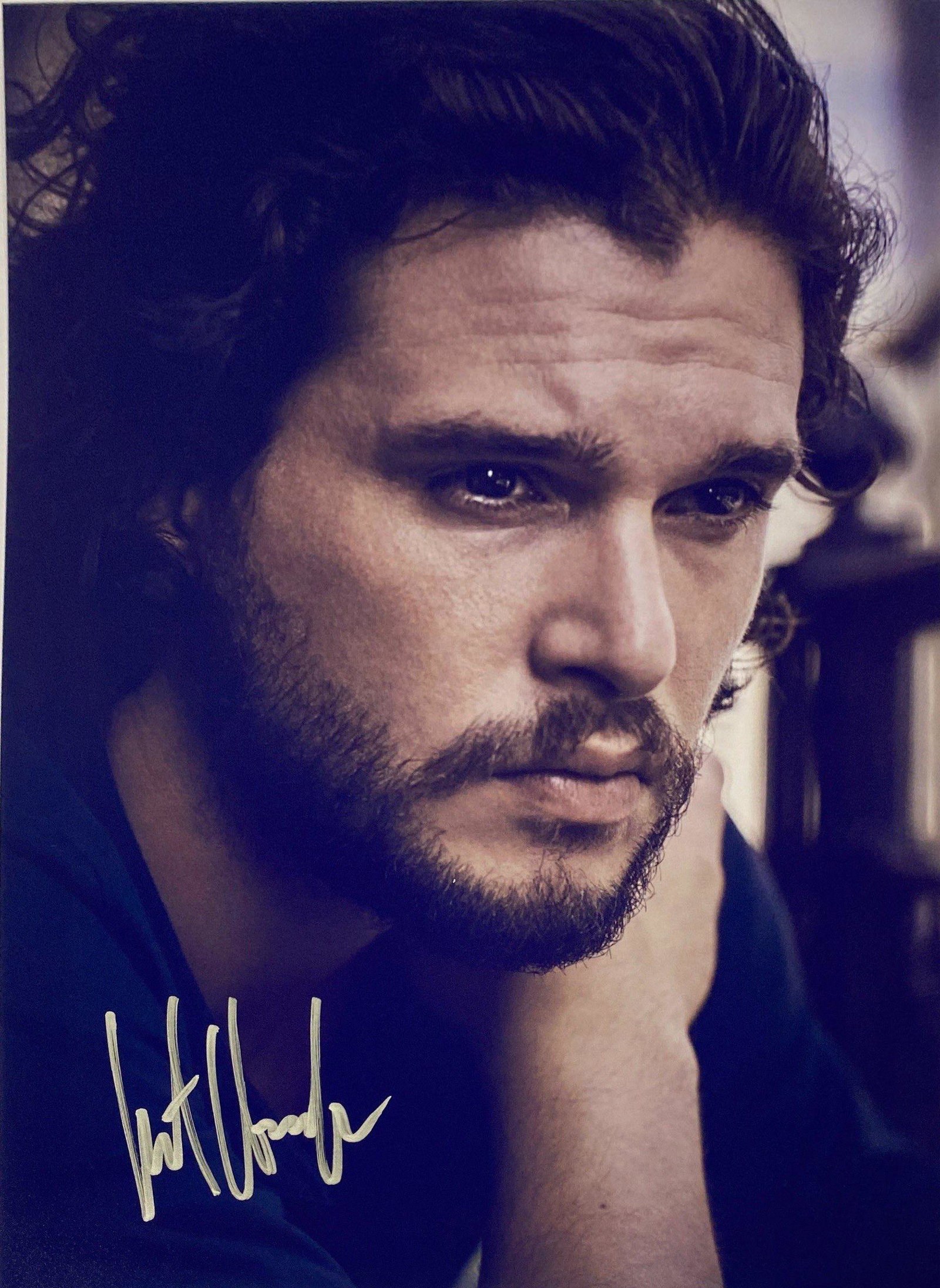 Autograph Signed Kit Harington Photo: Category: Autograph CollectiblesAutographed by:Kit HaringtonSize : 8" x 10"Item is in great condition with no damage, unframed and certified.Please kindly read our Terms and Conditions before bidding.