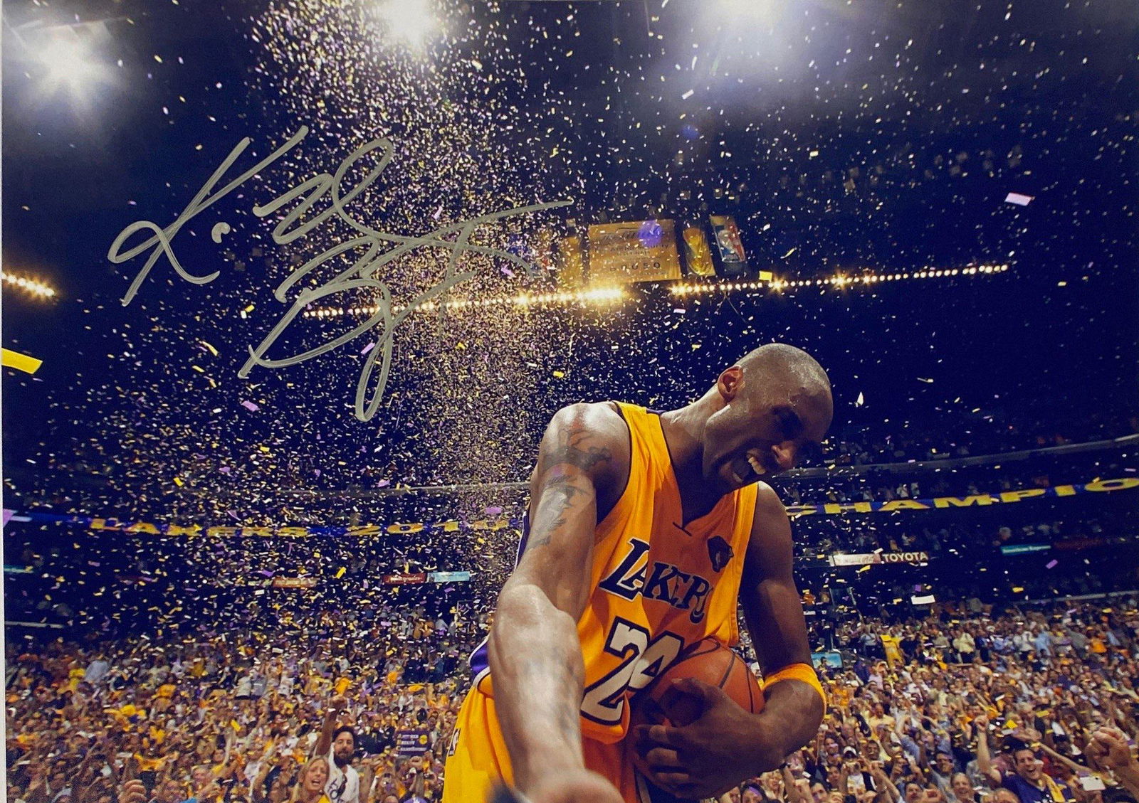Autograph Signed Kobe Bryant Photo (1 of 1)