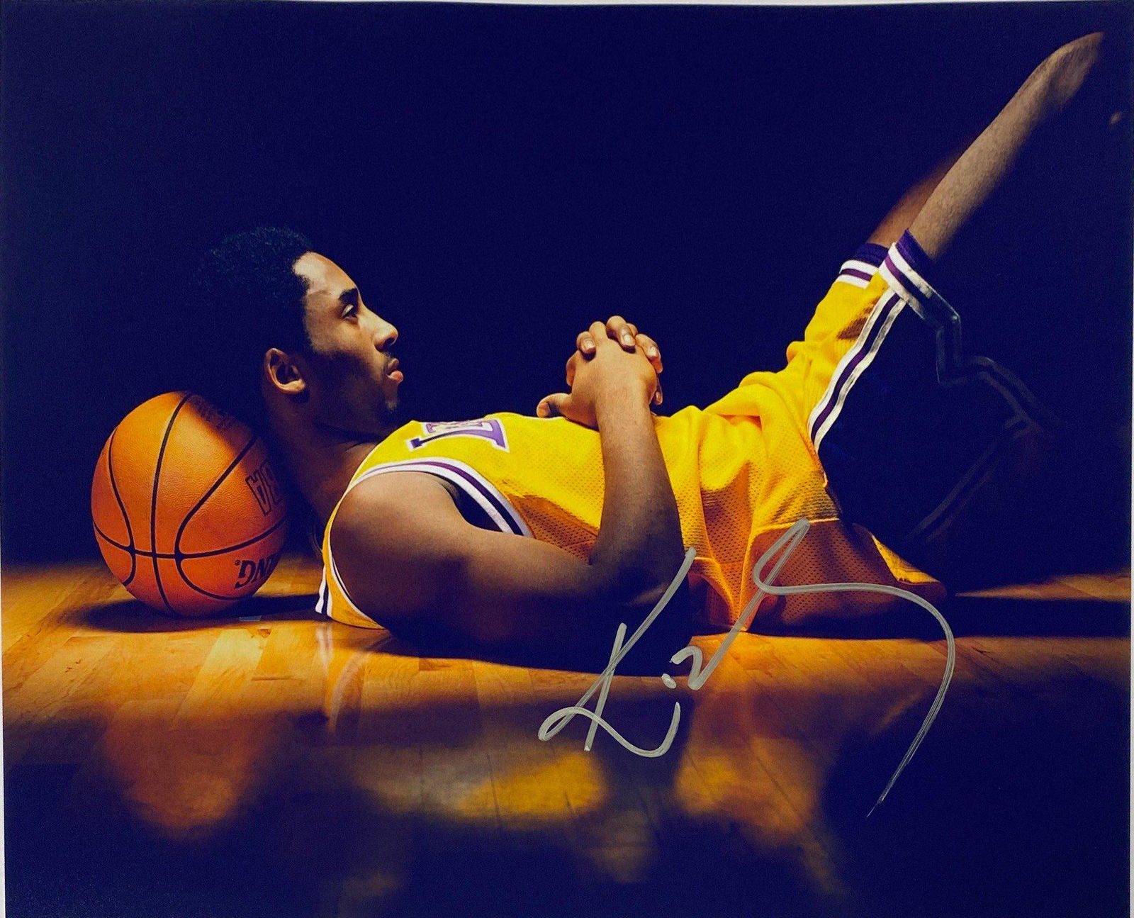 Autograph Signed Kobe Bryant Photo (1 of 1)