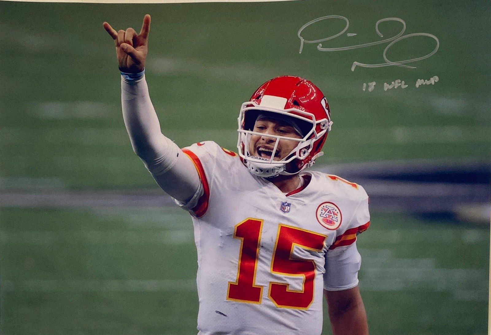 Autograph Signed Patrick Mahomes Photo (1 of 1)