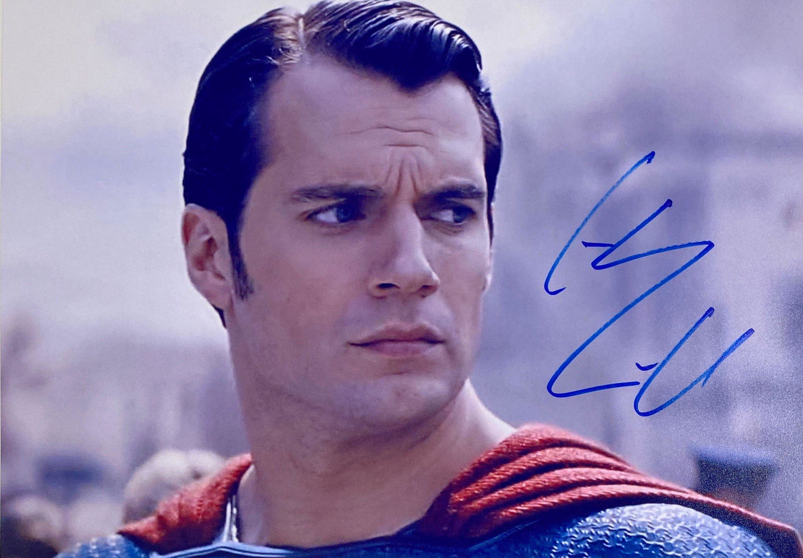 Autograph Signed Henry Cavill Photo (1 of 1)