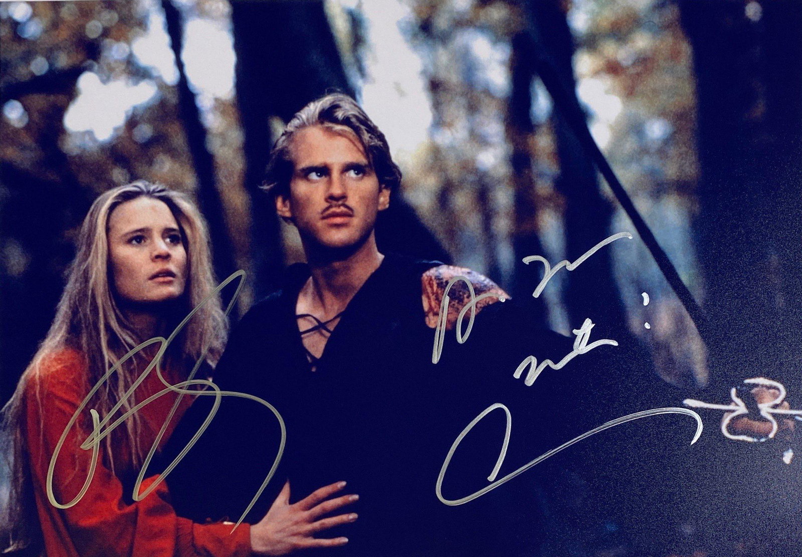 Autograph Signed Princess Bride Photo: Category: Autograph CollectiblesAutographed by:Cary Elwes, Robin WrightSize : 8" x 10"Item is in great condition with no damage, unframed and certified.Please kindly read our Terms and Conditions befo
