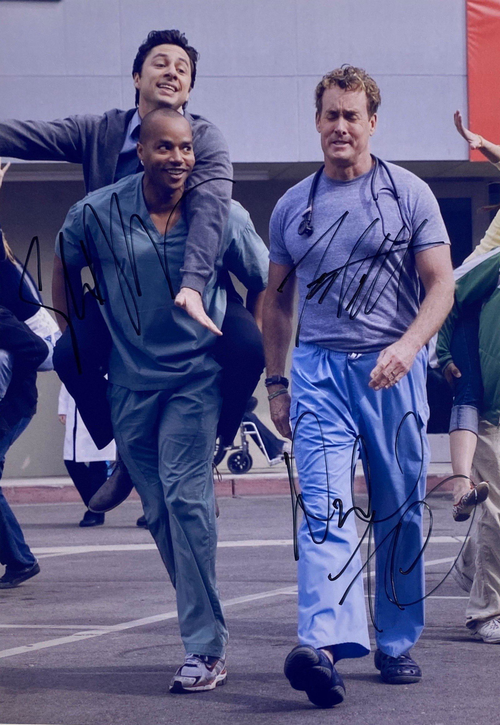 Autograph Signed The Scrubs Photo Jul 24, 2021 Posters N Props in