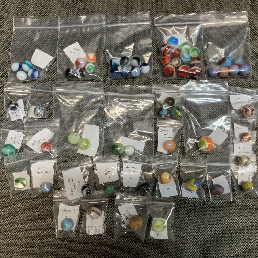 Big Lot Of Assorted Marbles (1 of 6)