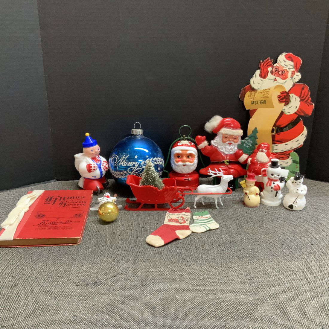 Vintage Christmas Decoration Lot (1 of 5)