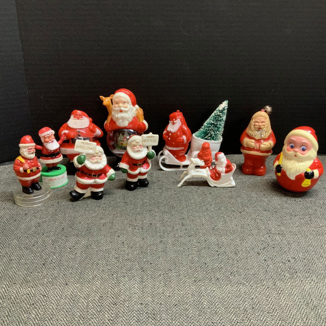 Vintage Santa Claus Figurine  Lot (1 of 3)