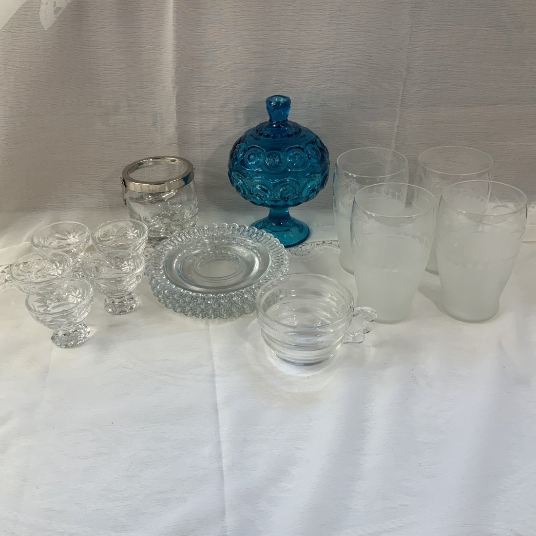 Assorted Vintage Glass Lot (1 of 6)