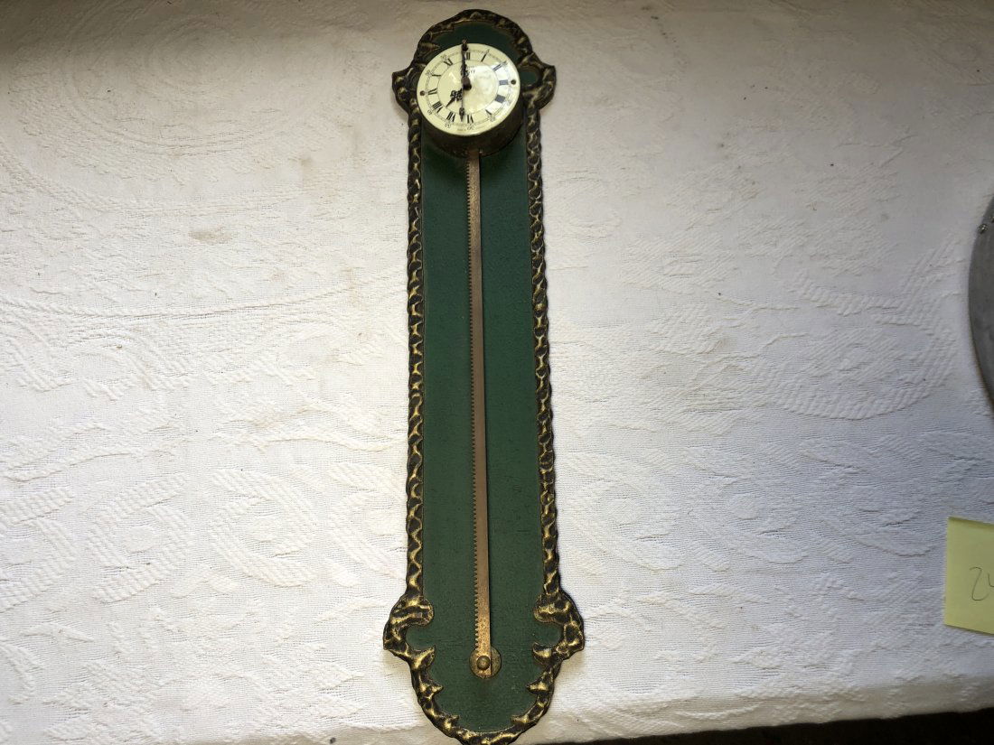 Unusual small clock (1 of 1)