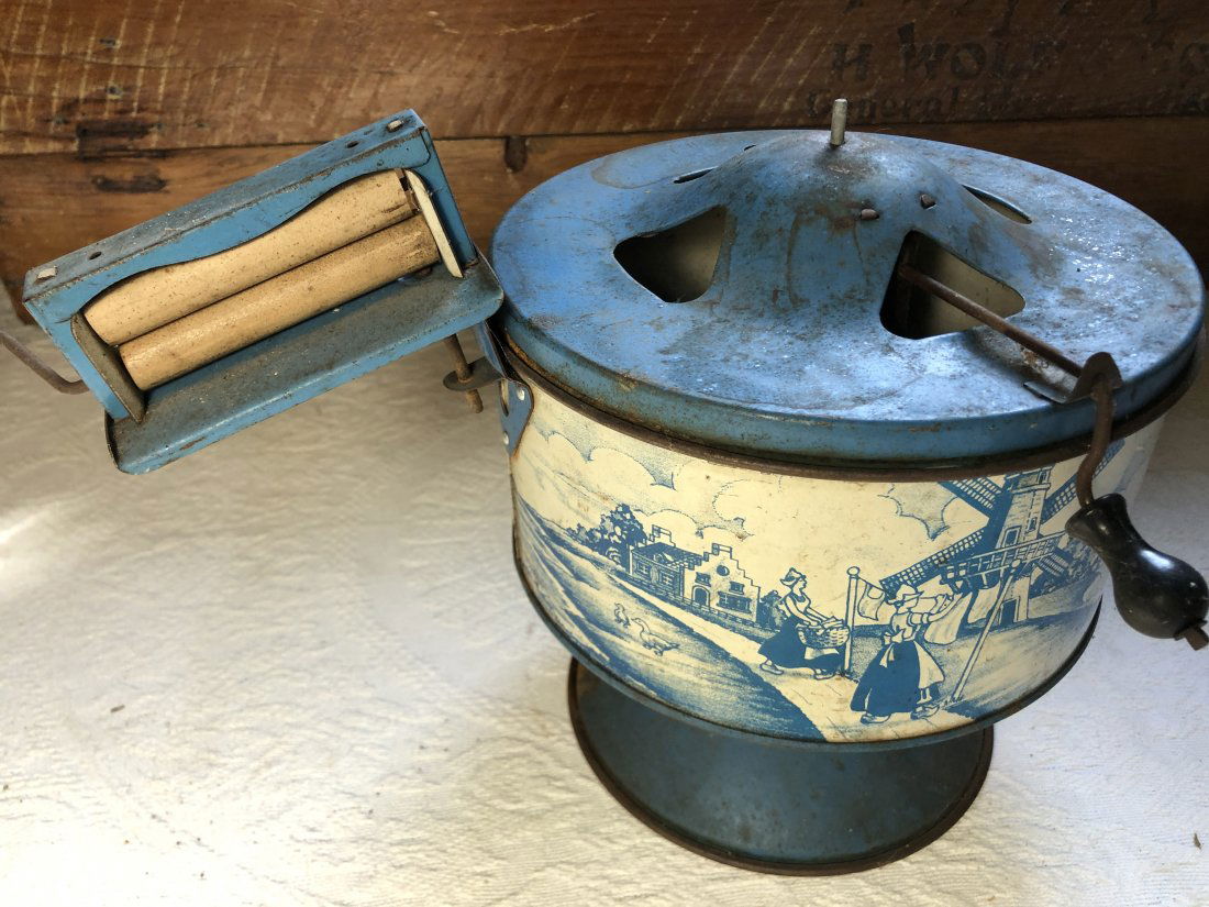 Child's Washing Machine Toy (1 of 1)