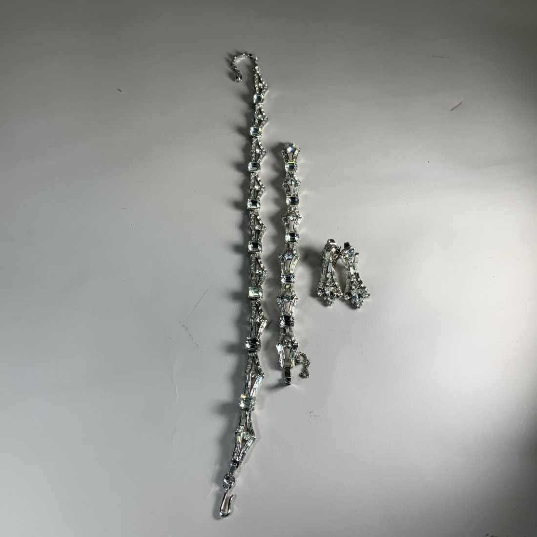 TRIFARI RHINESTONE NECKLACE, BRACELET & EARRING SET (1 of 5)