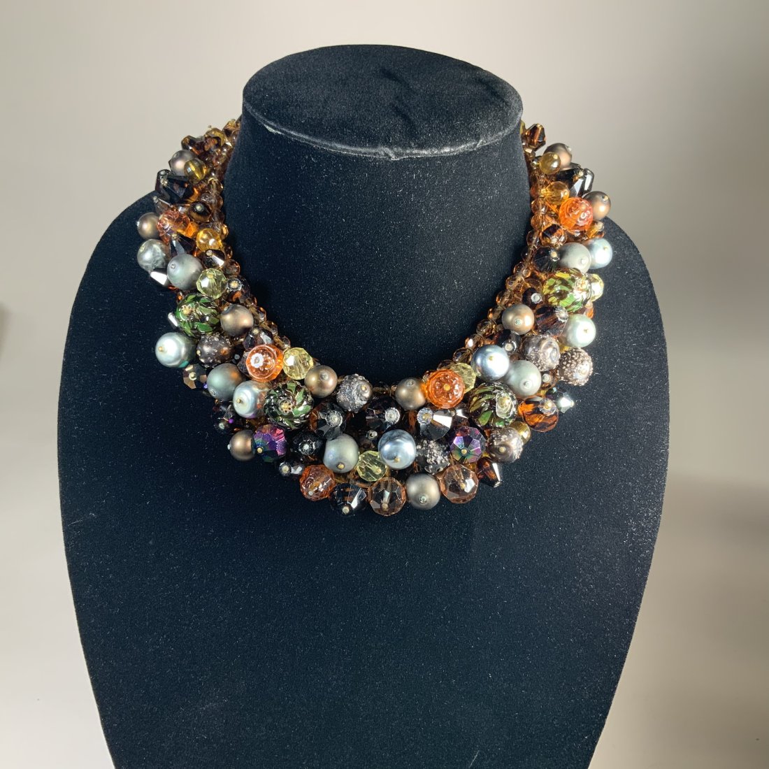 VINTAGE CHUNKY AMBER GLASS & BEAD NECKLACE (1 of 4)