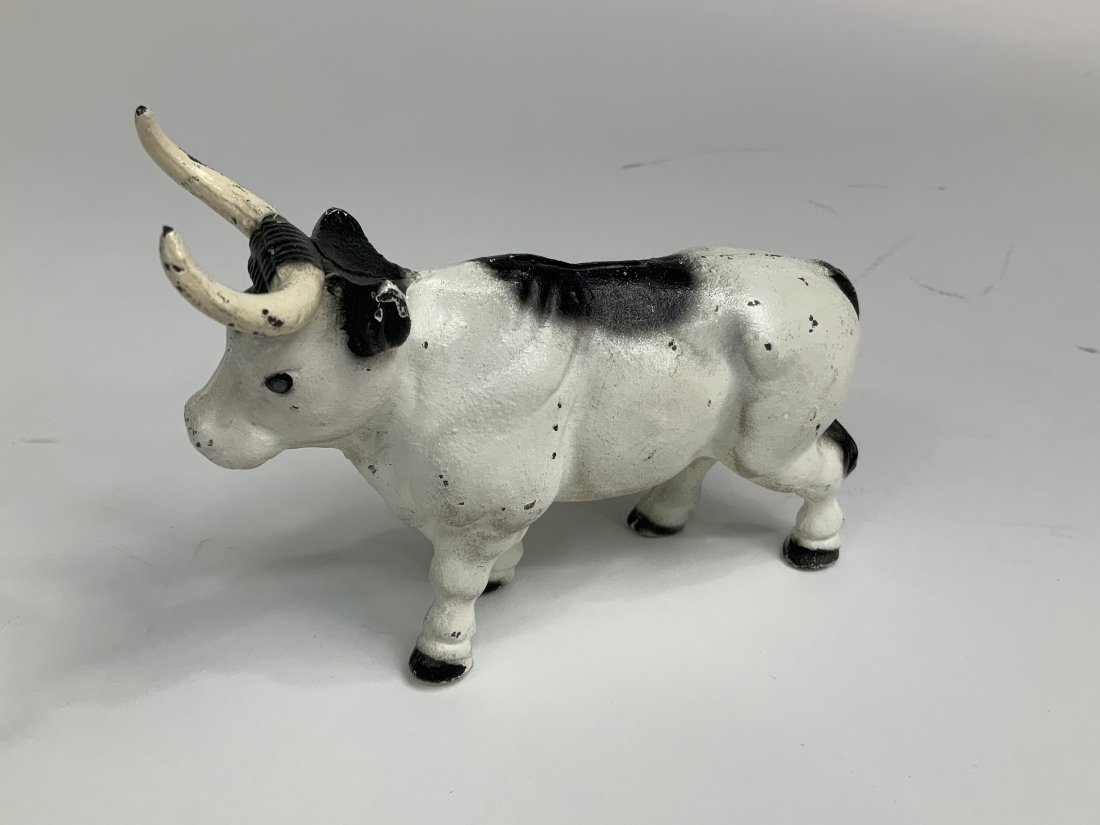 Cast Iron Bull Bank: Measures 5.5" in length,