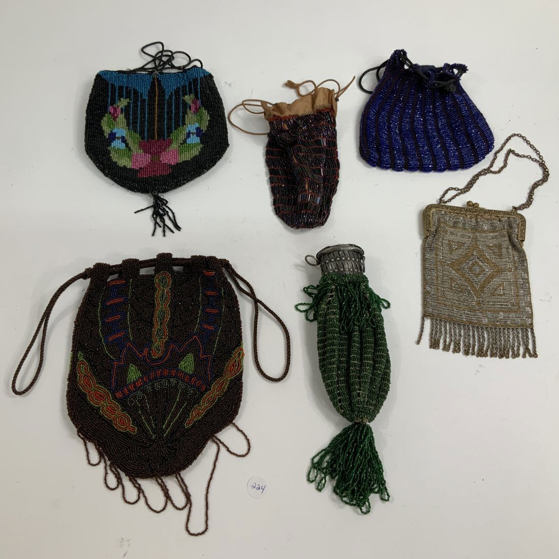 Lot of 6 Antique Beaded Purses (1 of 14)