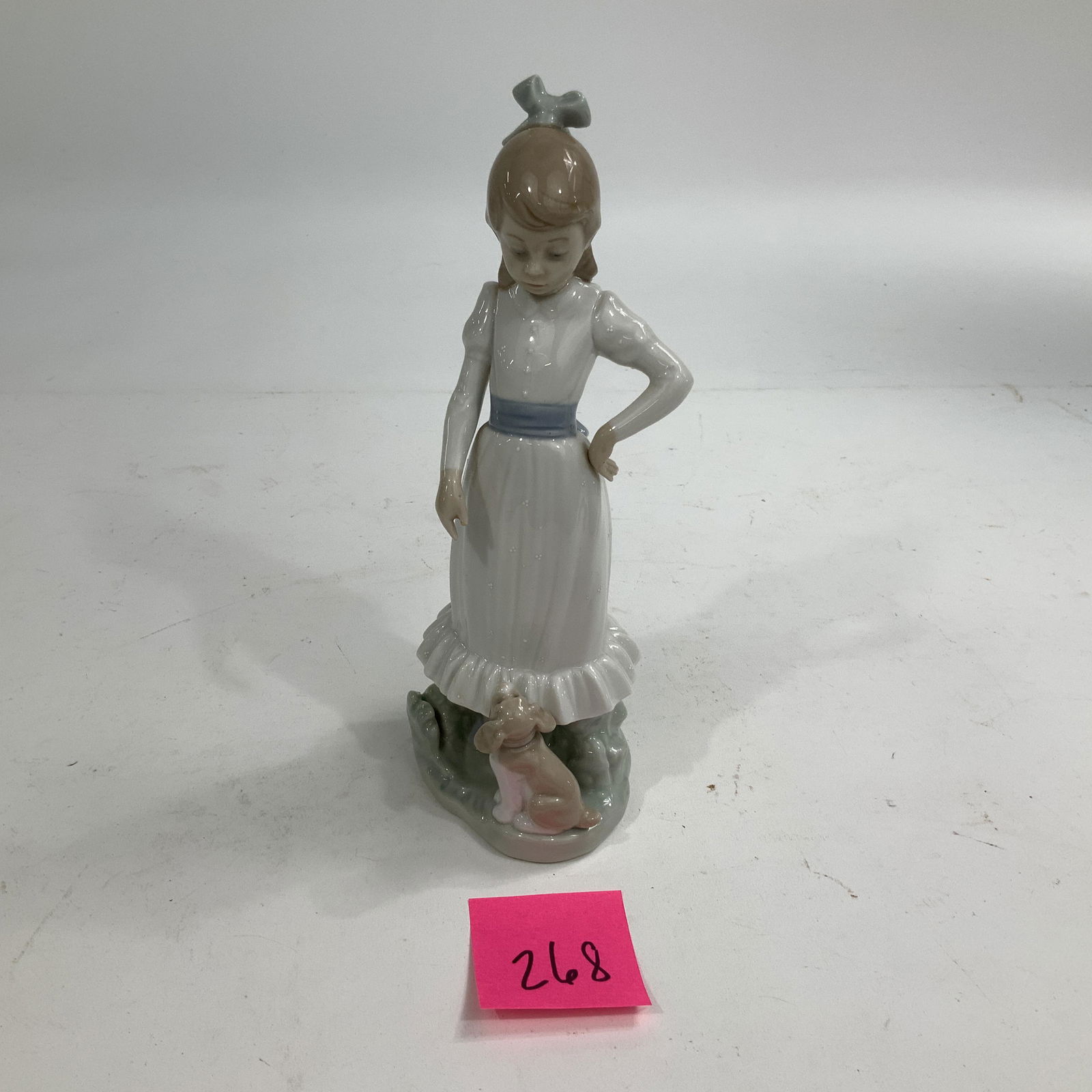 Nao by Lladro 1983 Girl with piglet (1 of 5)