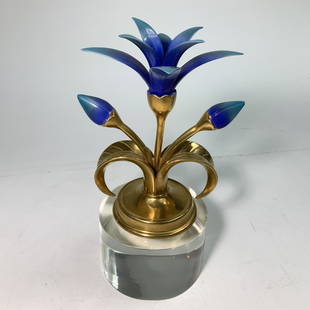 Boehm Blue Lotus TC22: The treasures of Tutankhamun. Measures 7 in by 5 in