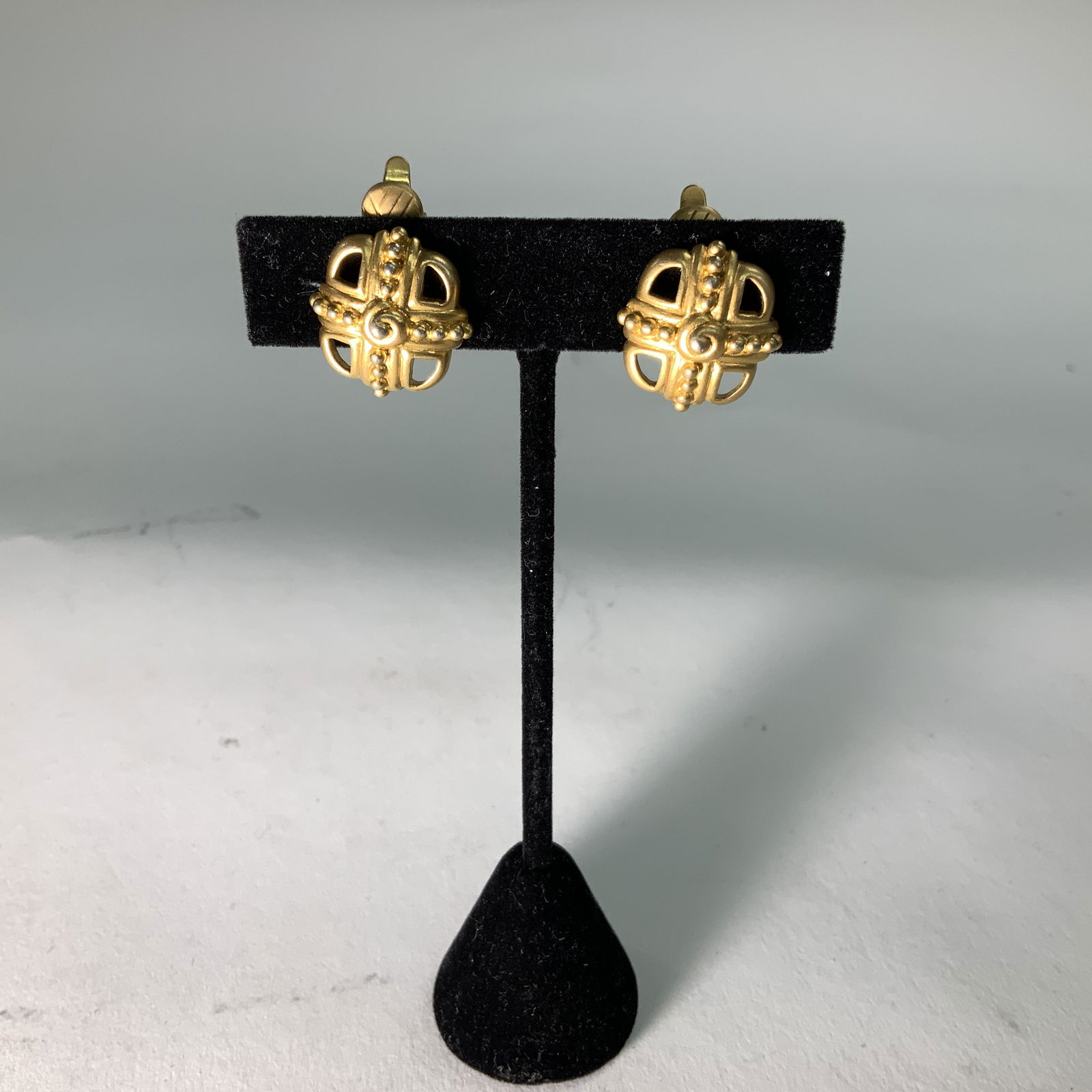 Trifari Gold Clip on Earrings: Unusual design