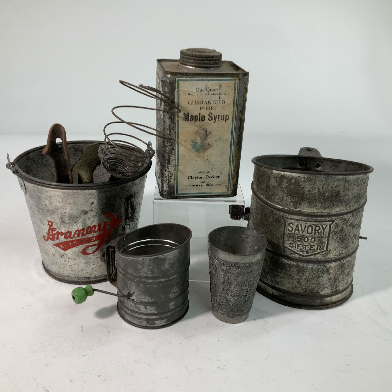 Tin Flour Sifters, Maple Syrup Tin (1 of 6)