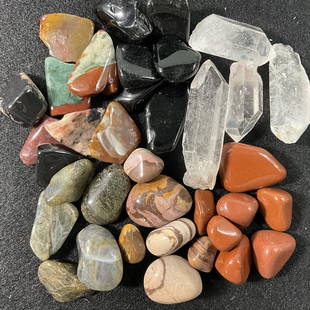 Bagged Jewelry Stones: Six approx. 15 oz. bags of stones for jewelry making. Labradorite, Zebra Jasper, Obsidian, Red Jasper, Quartz Points, Sardonyx Jasper.